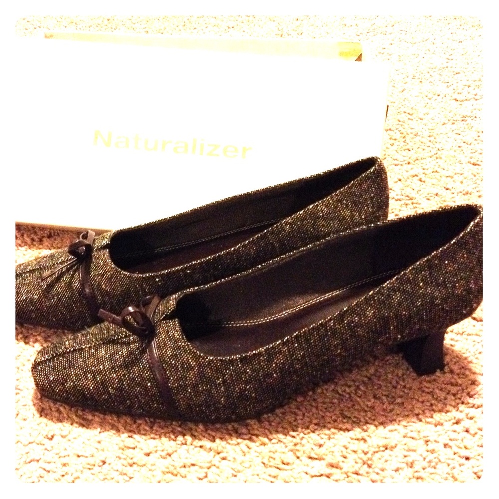 Naturalizer shoes. Brand NEW. Sz 8.5